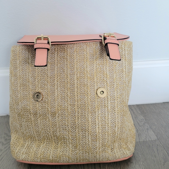 NWT MARI Stylish Pink Tan Woven Beach Vacation Travel Straw Women\'s Backpack main image 4